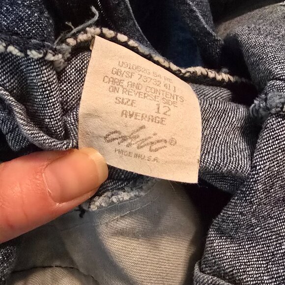 Vintage High Waisted Demin Shorts - Picture 5 of 5